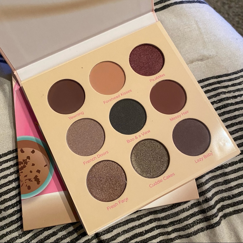 beauty bakerie breakfast in bed eyeshadow palette